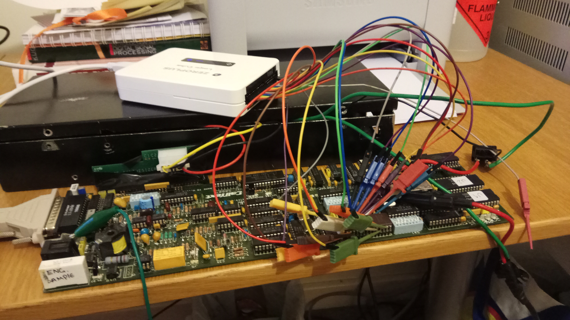 CallText 5010 board probed with a Zeroplus Logic Analyser.